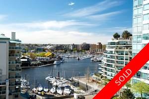 False Creek North Condo for sale: Discovery 2 bedroom 961 sq.ft. (Listed 2009-04-22)